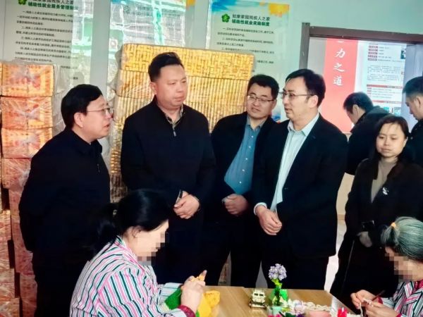 省残联权益保障和教育就业部三级调研员陈小虎调研泰安心康医院“如康家园”