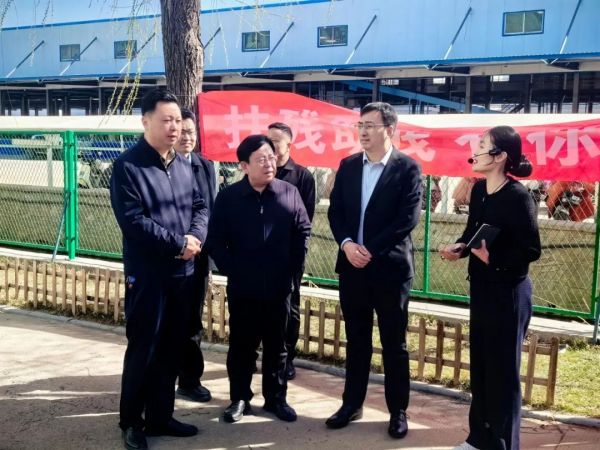 省残联权益保障和教育就业部三级调研员陈小虎调研泰安心康医院“如康家园”